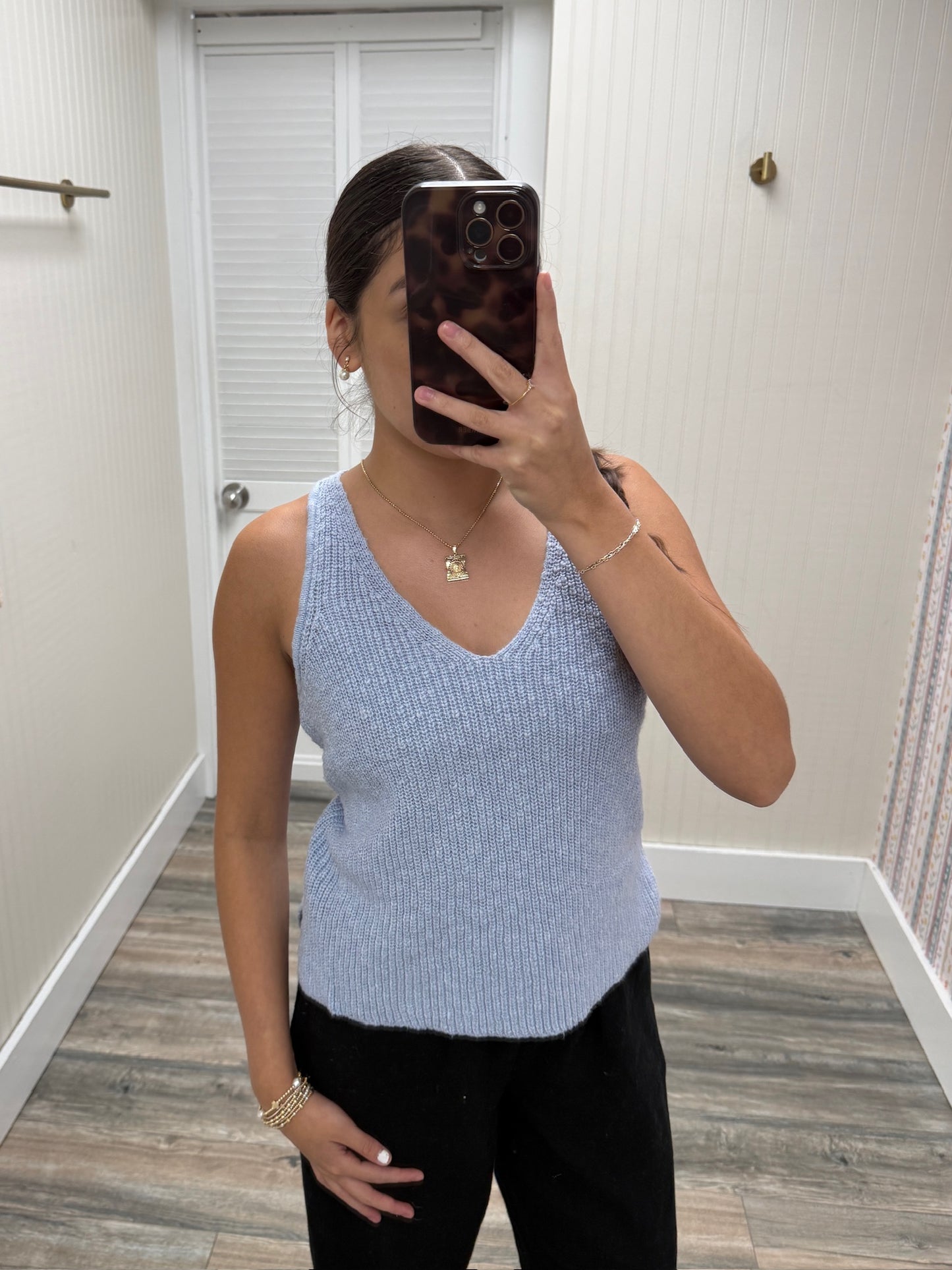 Knit v-neck tank sweater
