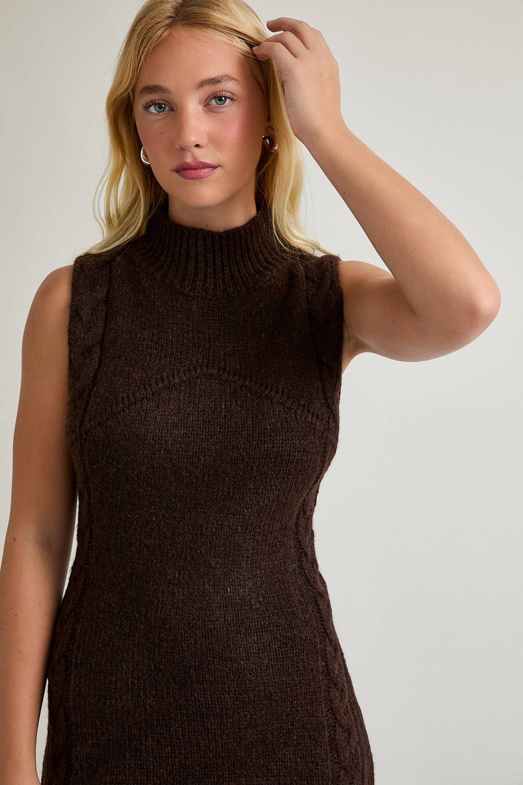 SLEEVELESS MOCK NECK CABLE SWEATER MINI DRESS
