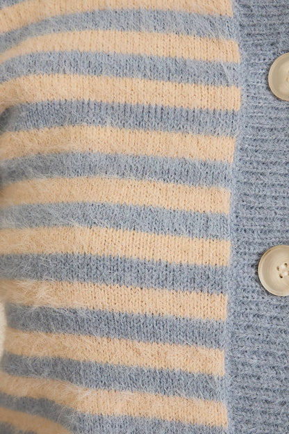 CREW NECK STRIPED CROPPED SWEATER CARDIGAN