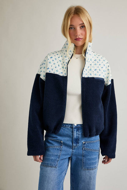 FLOWER PRINT CONTRAST DETAIL FLEECE