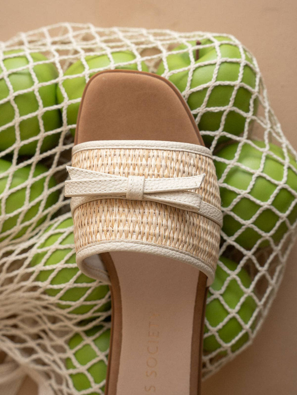 The Andrea | Natural Bow Raffia Slide – Feminine Summer Flat